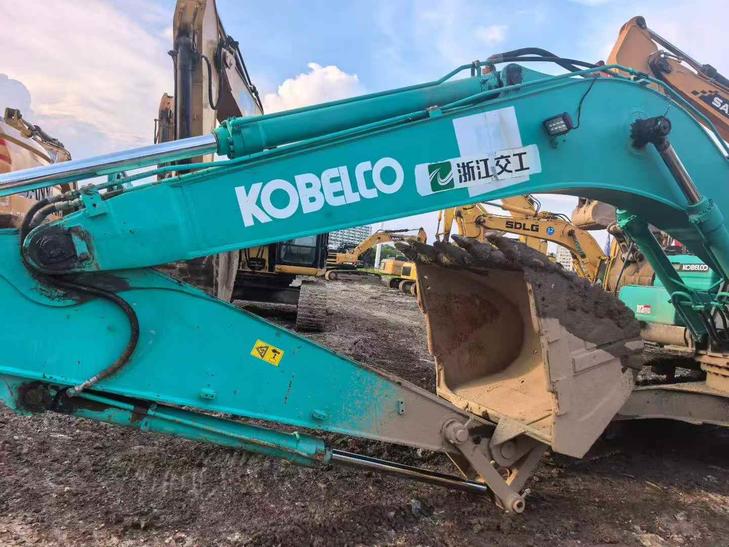 Buy Kobelco SK260 Used Excavator / 1