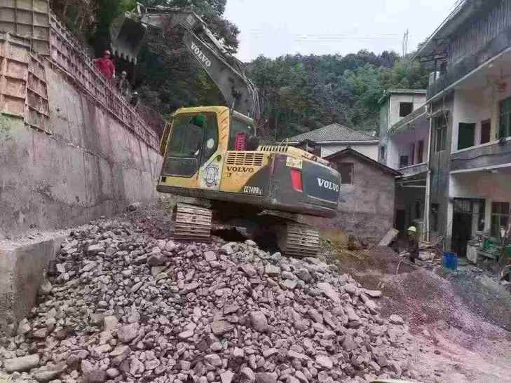Buy Volvo EC140 Used Excavator / 1
