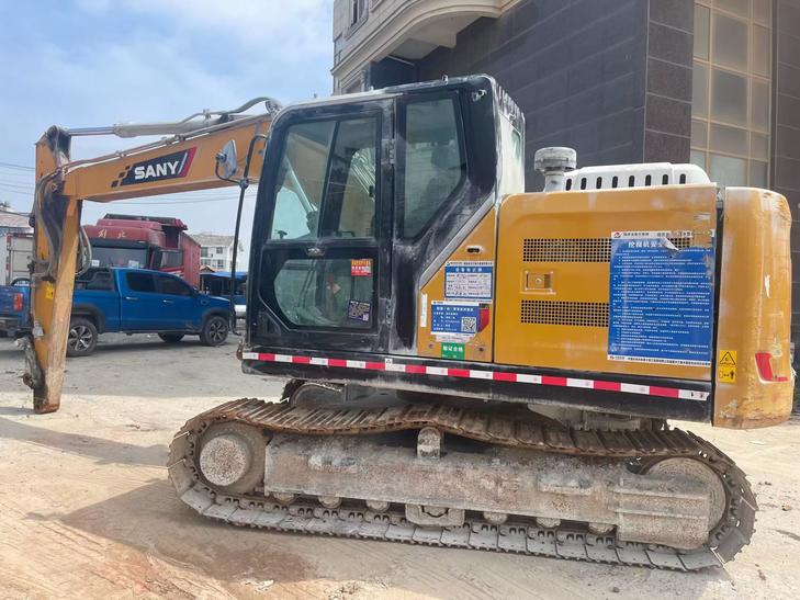 Buy Sany SY135 Used Excavator / 1