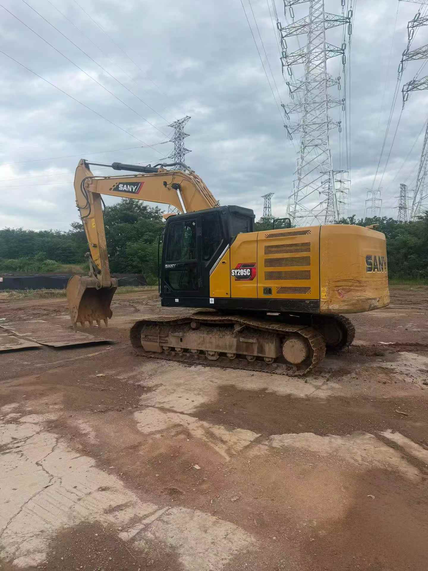 Buy Sany SY205C Used Excavator / 5 Buy Sany SY205C Used Excavator / 5