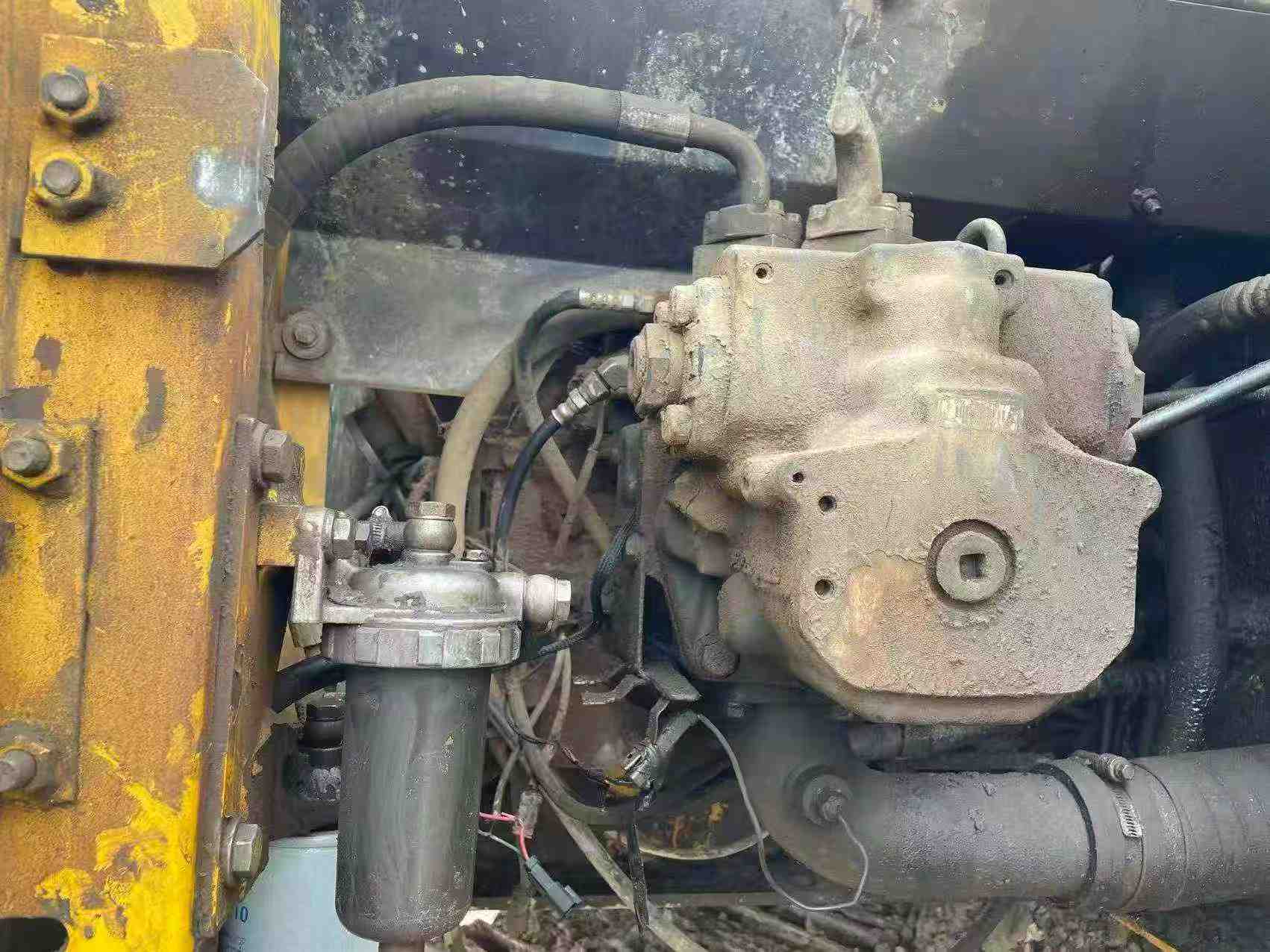 Buy Komatsu PC200-7 Used Excavator / 5