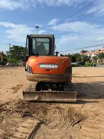Buy Doosan DH60-7 Used Excavator / 4 Buy Doosan DH60-7 Used Excavator / 4