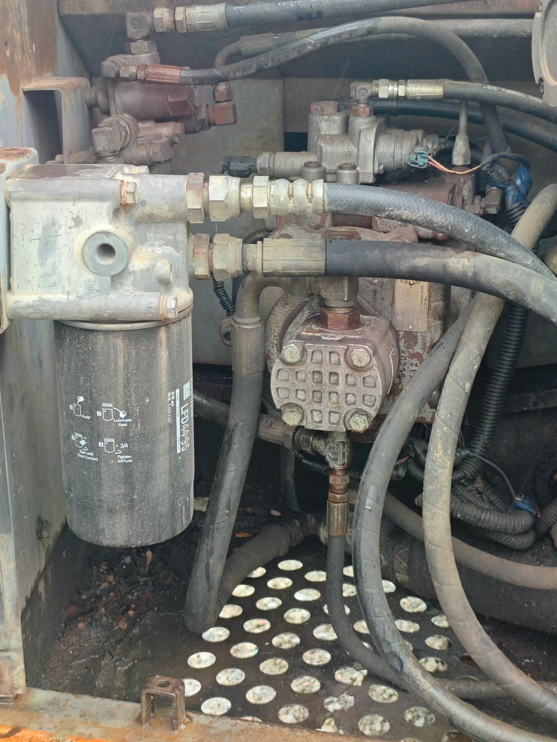 Buy Hitachi EX120-6 Used Excavator / 5