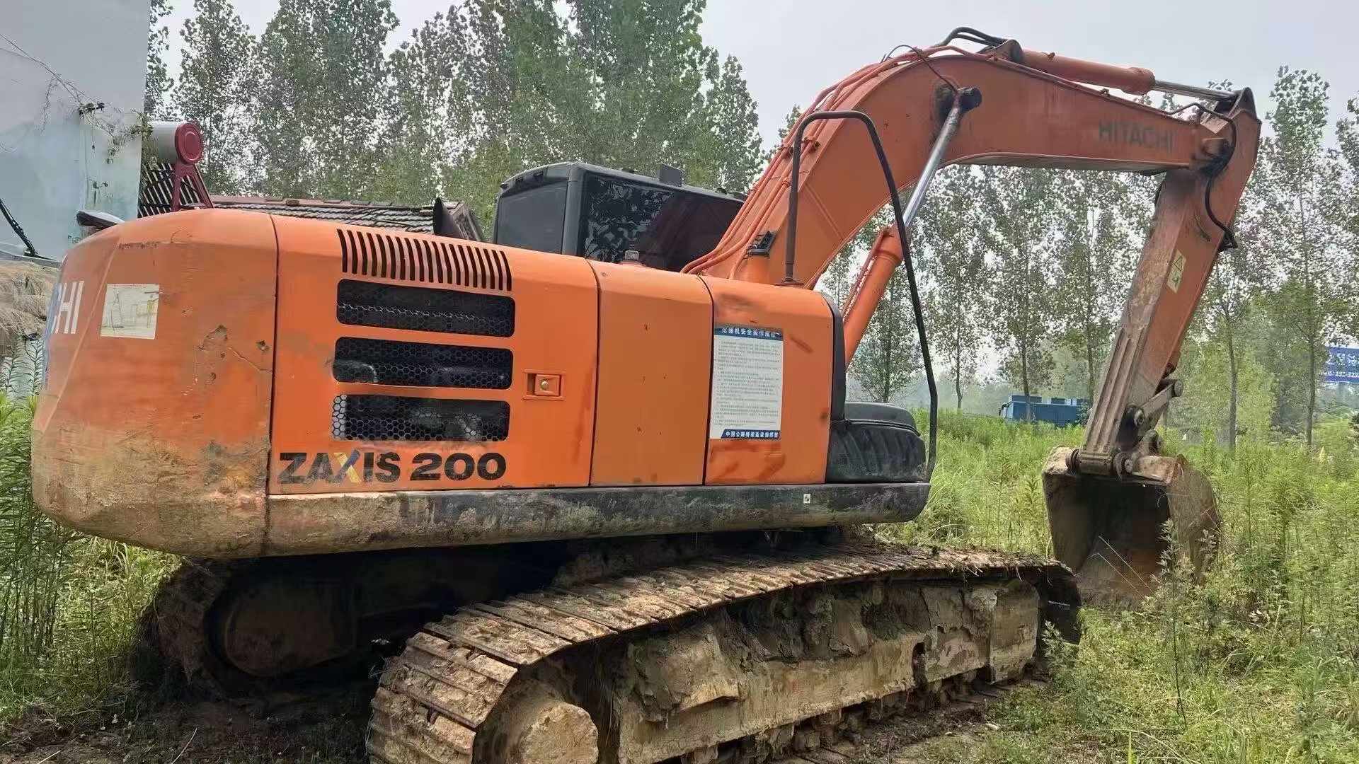 Buy Hitachi ZX200-5G Used Excavator / 2