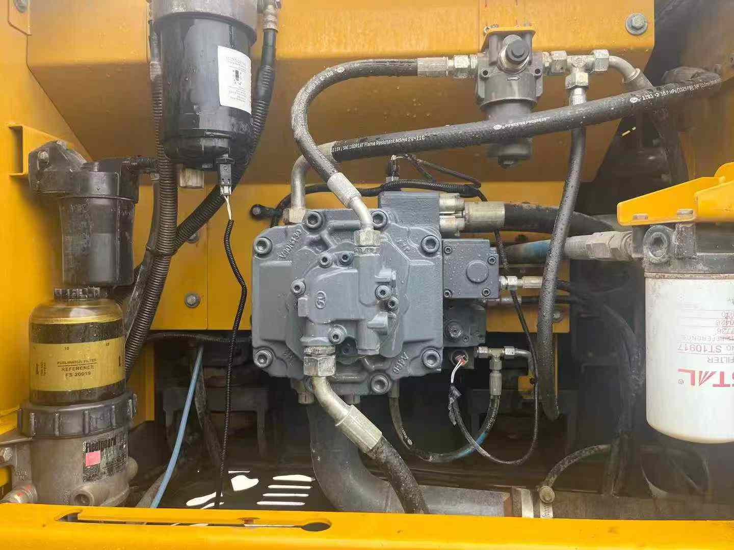 Buy XCMG XE200 Used Excavator / 5