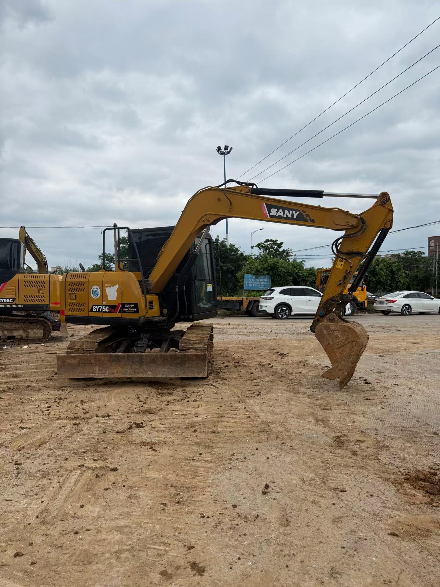 Buy Sany SY75C-8 Used Excavator / 2
