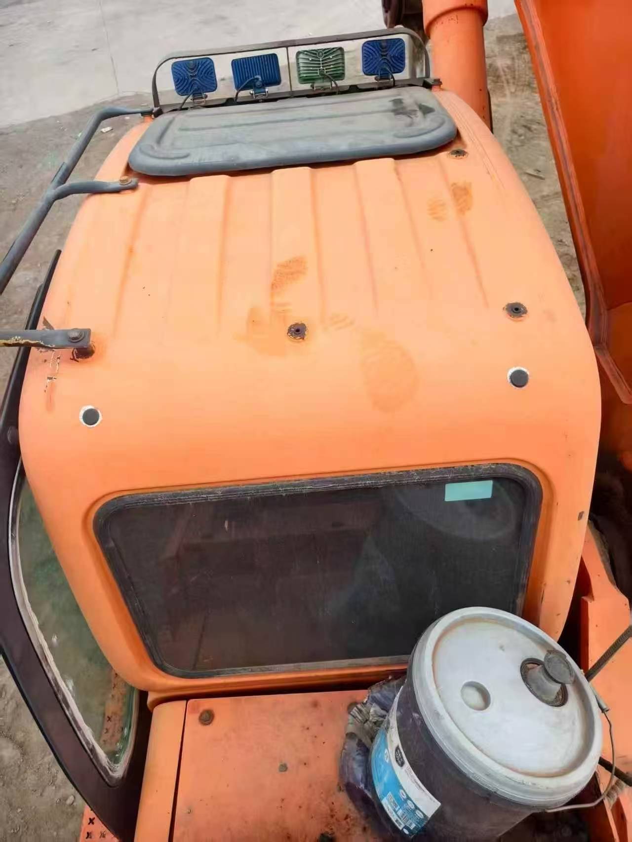 Buy Doosan DX700LC Used Excavator / 5