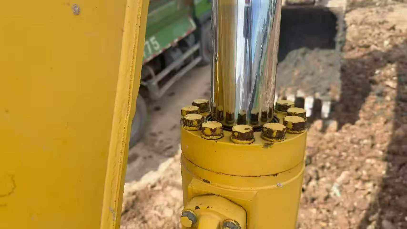 Buy Komatsu PC200-8 Used Excavator / 2