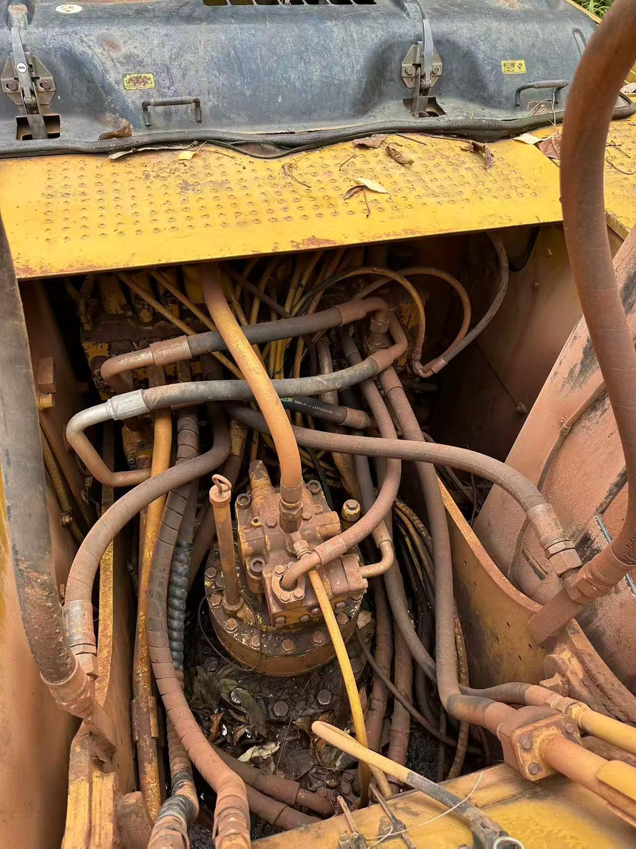 Buy Caterpillar 320D Used Excavator / 4