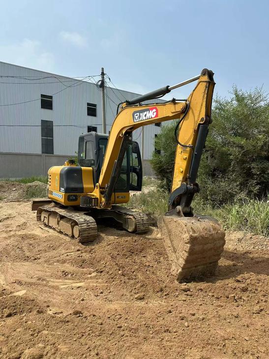 Buy XCMG XE60 Used Excavator / 1