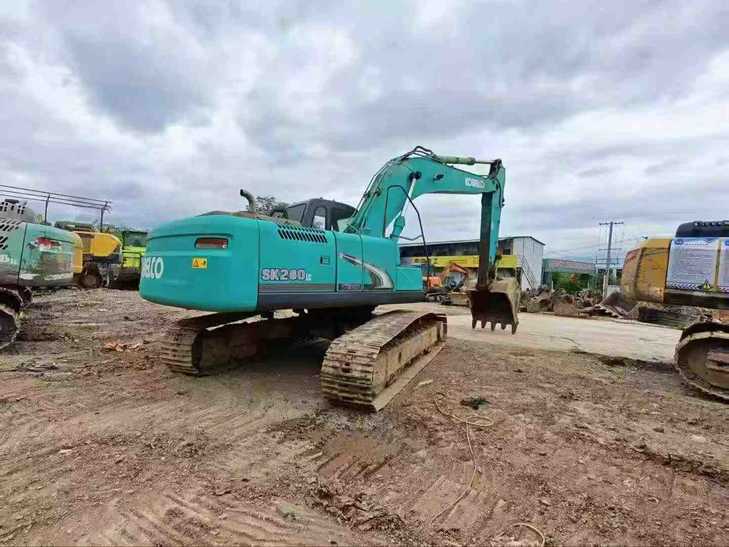 Buy Kobelco SK260 Used Excavator / 1