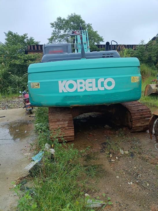 Buy Kobelco SK200-2 Used Excavator / 1