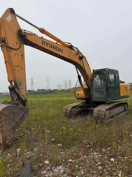 Buy Hyundai R215-7 Used Excavator / 1