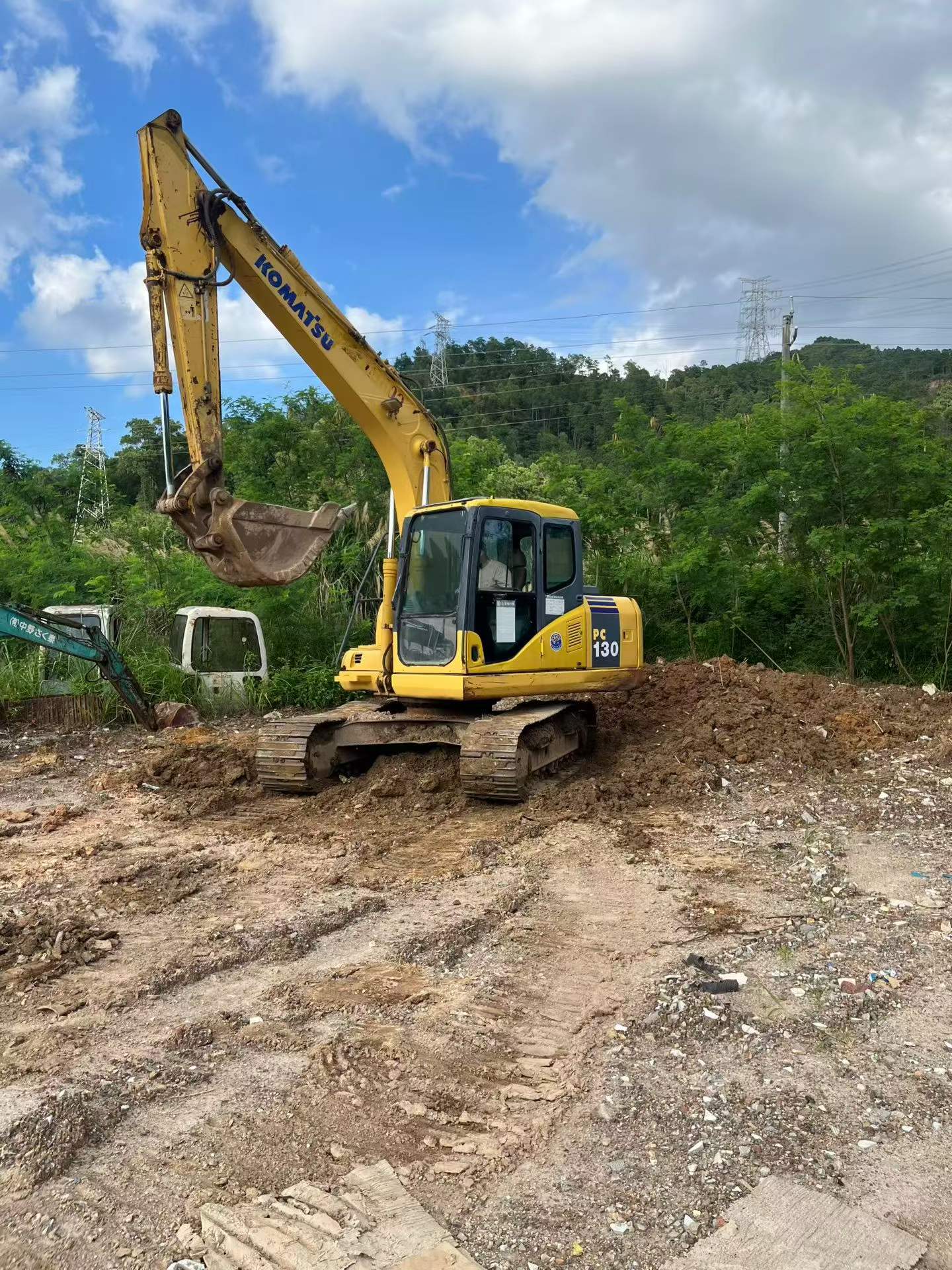 Buy Komatsu PC130-7 Used Excavator / 1