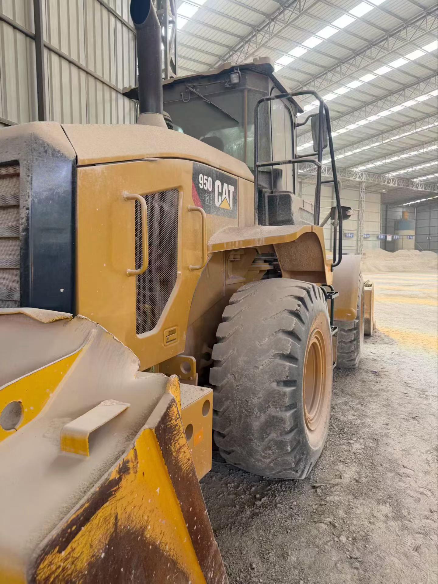 Buy Caterpillar 950GC Used Excavator / 1