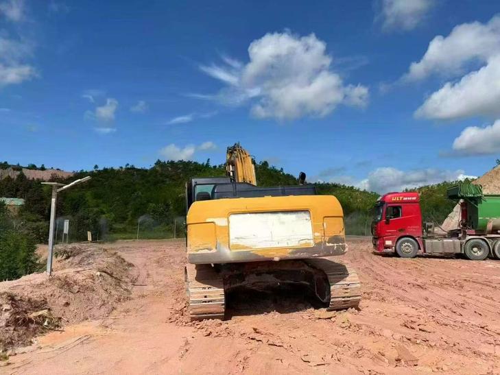 Buy Caterpillar 326DL Used Excavator / 1