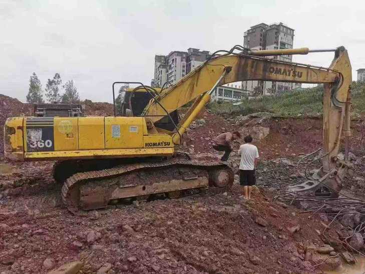 Buy Komatsu PC360-7 Used Excavator / 1