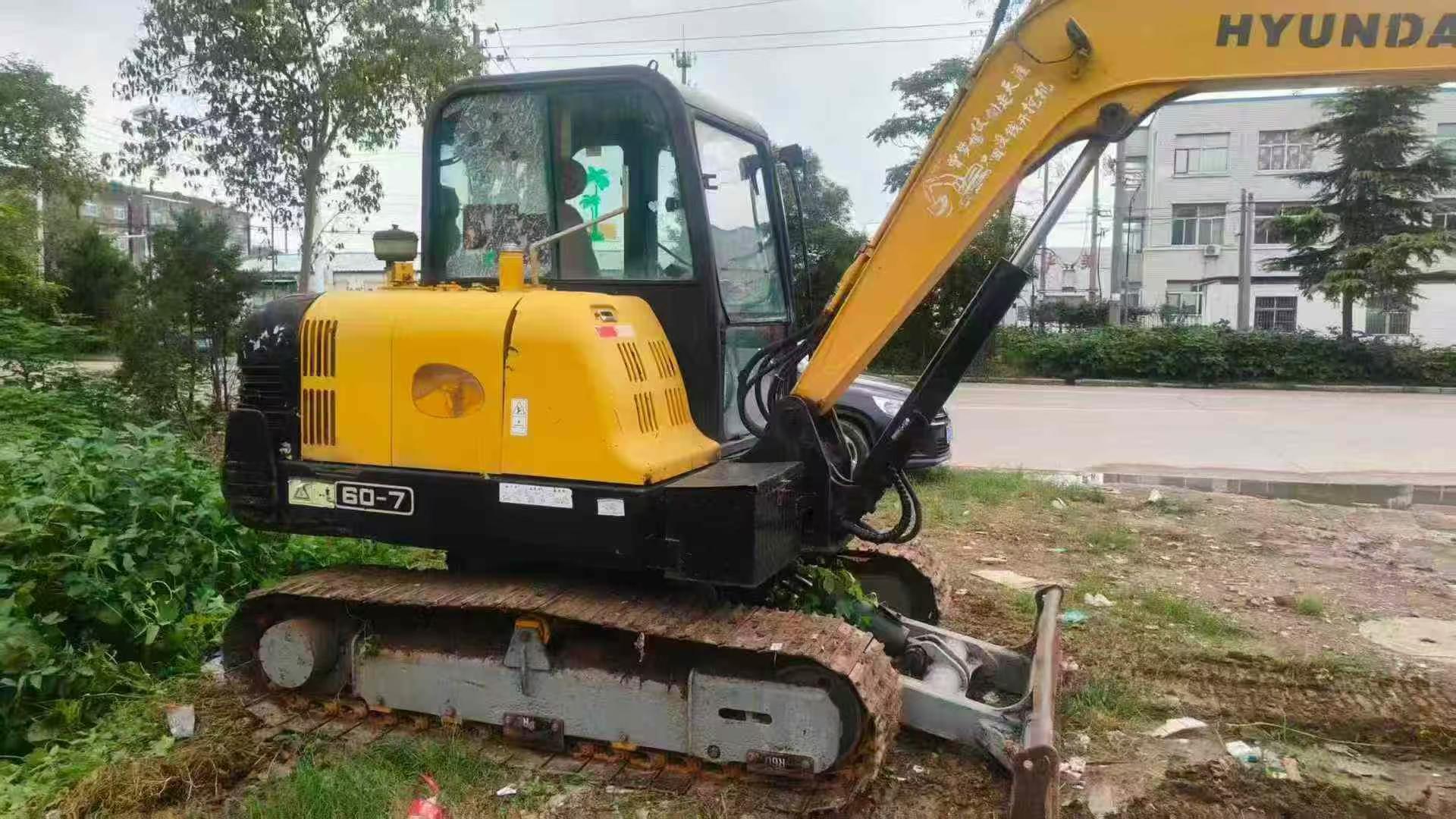 Buy Hyundai R60-7 Used Excavator / 3 Buy Hyundai R60-7 Used Excavator / 3