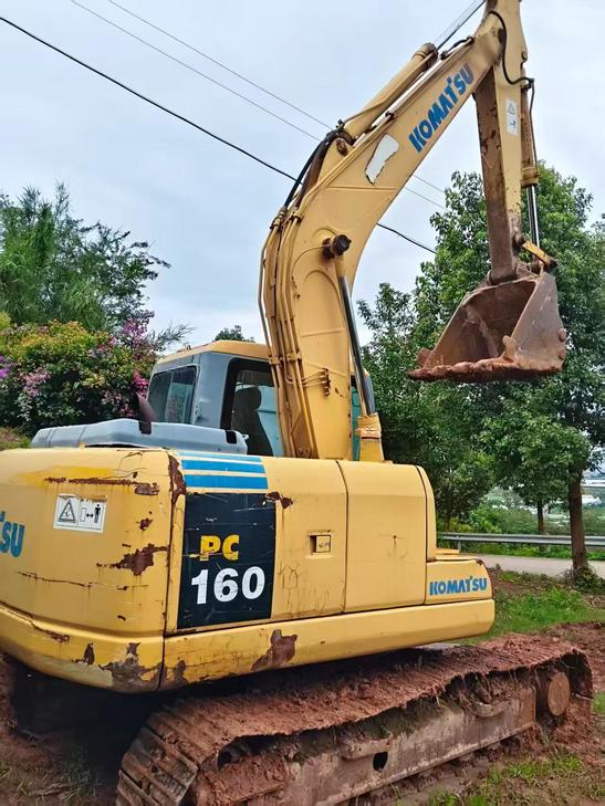 Buy Komatsu PC130-7 Used Excavator / 1