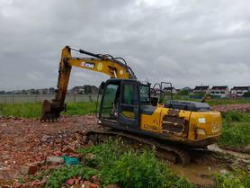 Buy XCMG XE200 Used Excavator / 2 Buy XCMG XE200 Used Excavator / 2