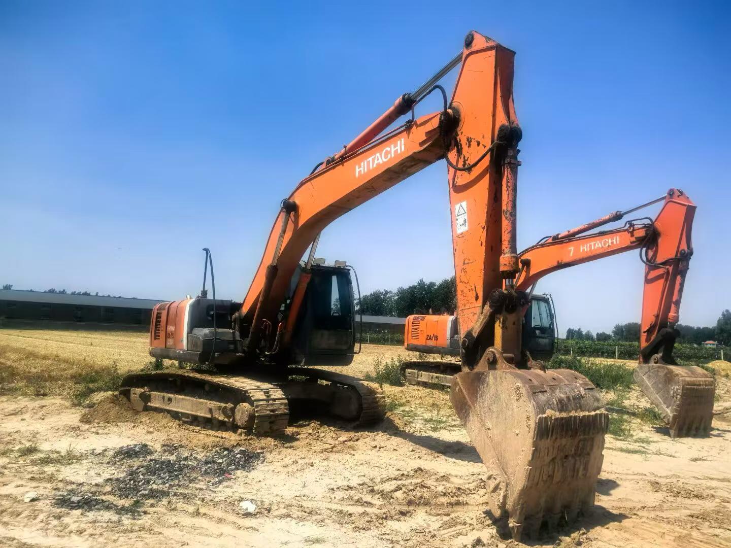 Buy Hitachi EX200-3 Used Excavator / 5