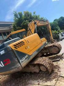 Buy Hyundai R130VS Used Excavator / 3 Buy Hyundai R130VS Used Excavator / 3