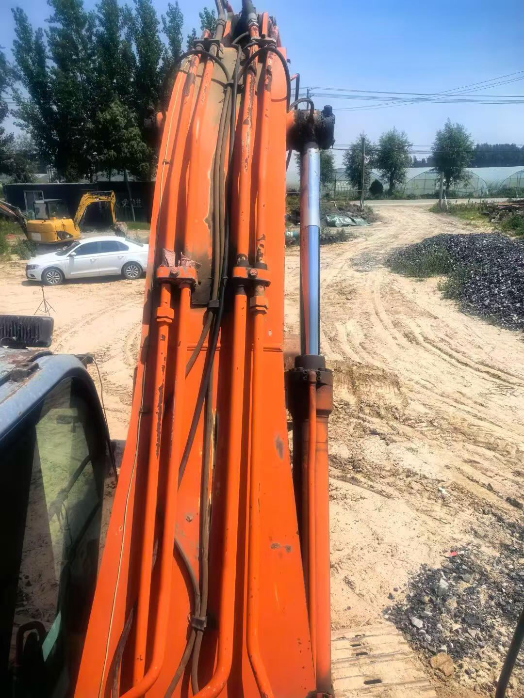 Buy Hitachi EX200-3 Used Excavator / 9