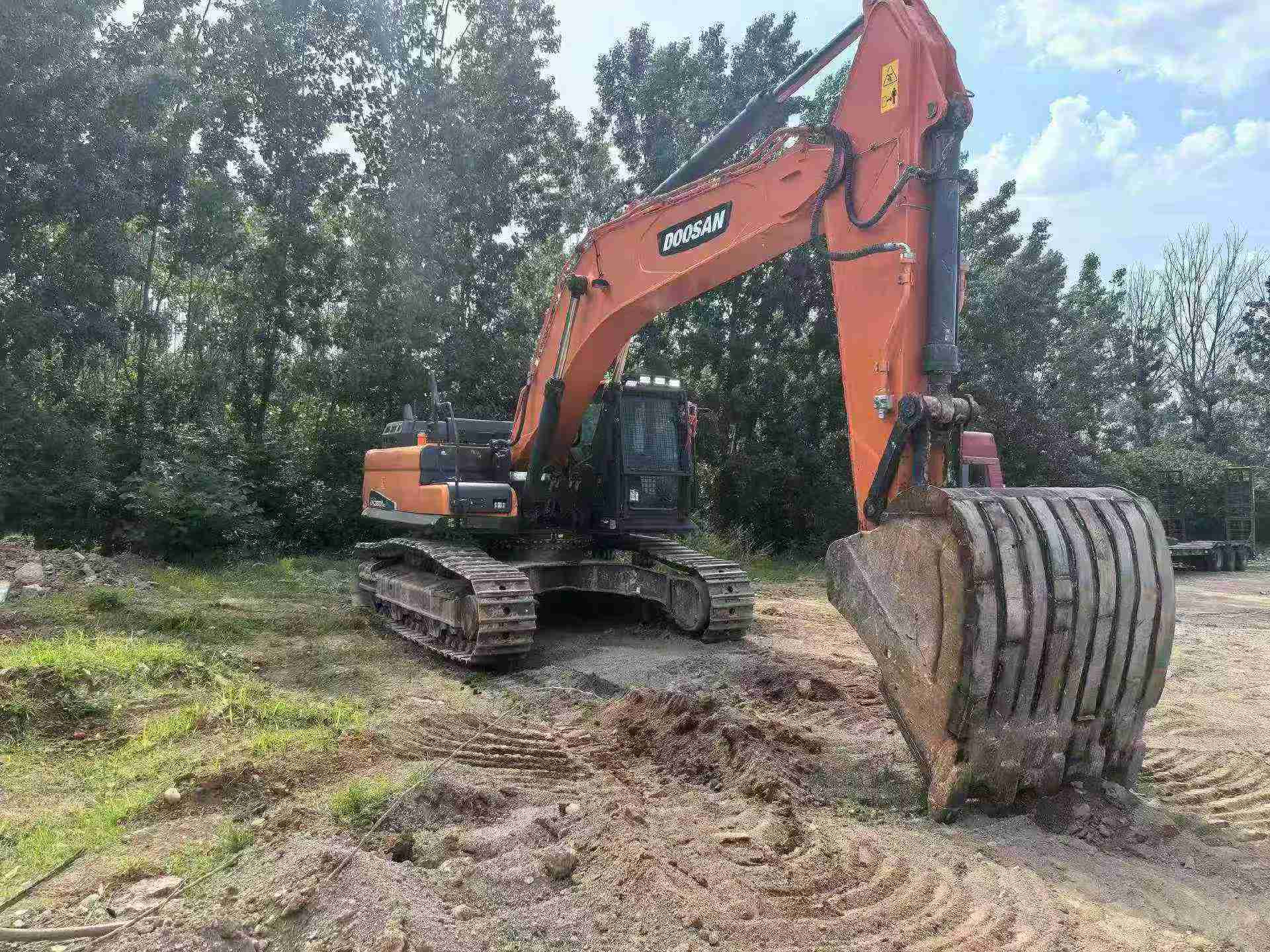 Buy Doosan DX380 Used Excavator / 3