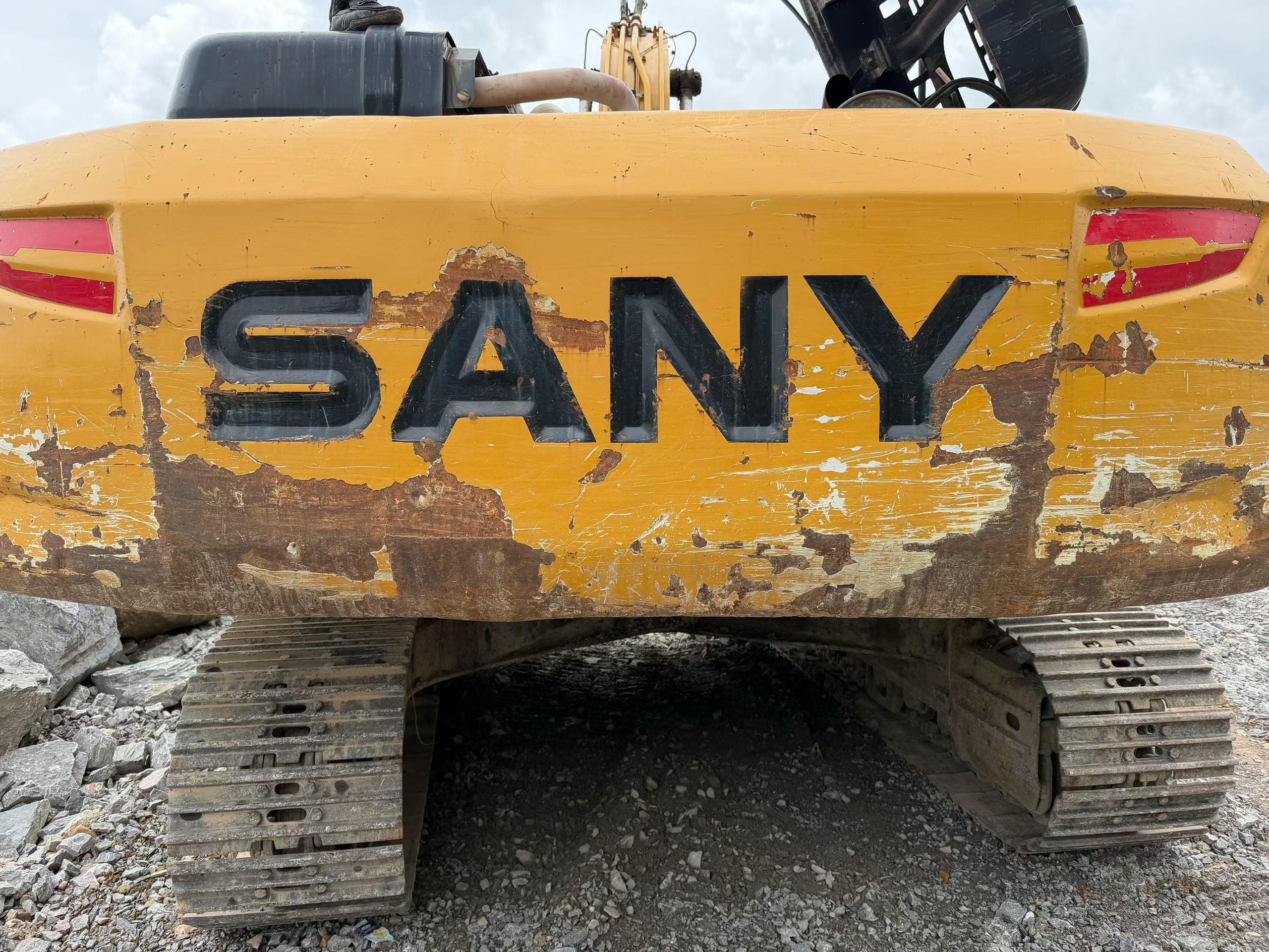 Buy Sany SY245H Used Excavator / 4 Buy Sany SY245H Used Excavator / 4