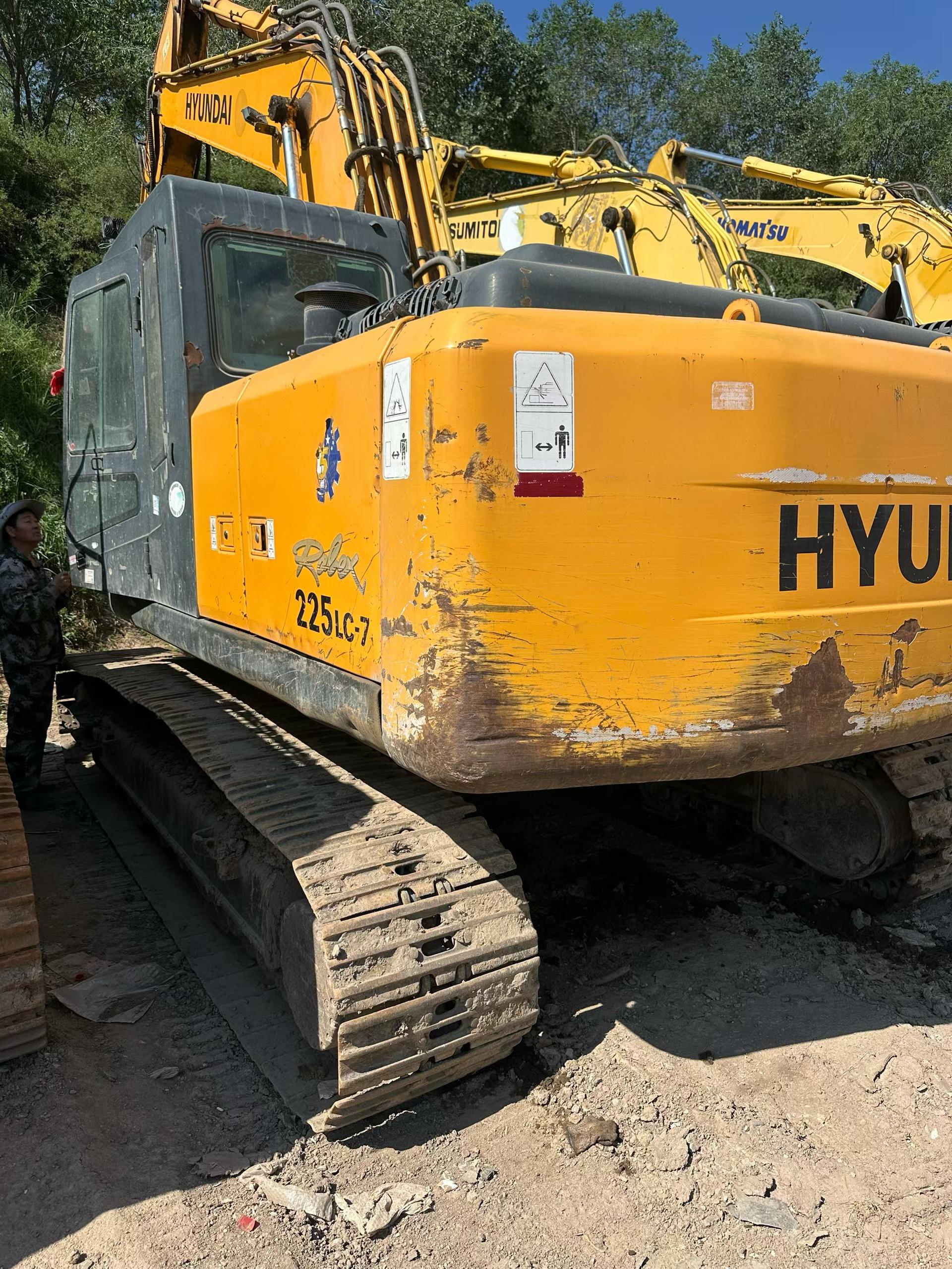 Buy Hyundai R225-7 Used Excavator / 5 Buy Hyundai R225-7 Used Excavator / 5