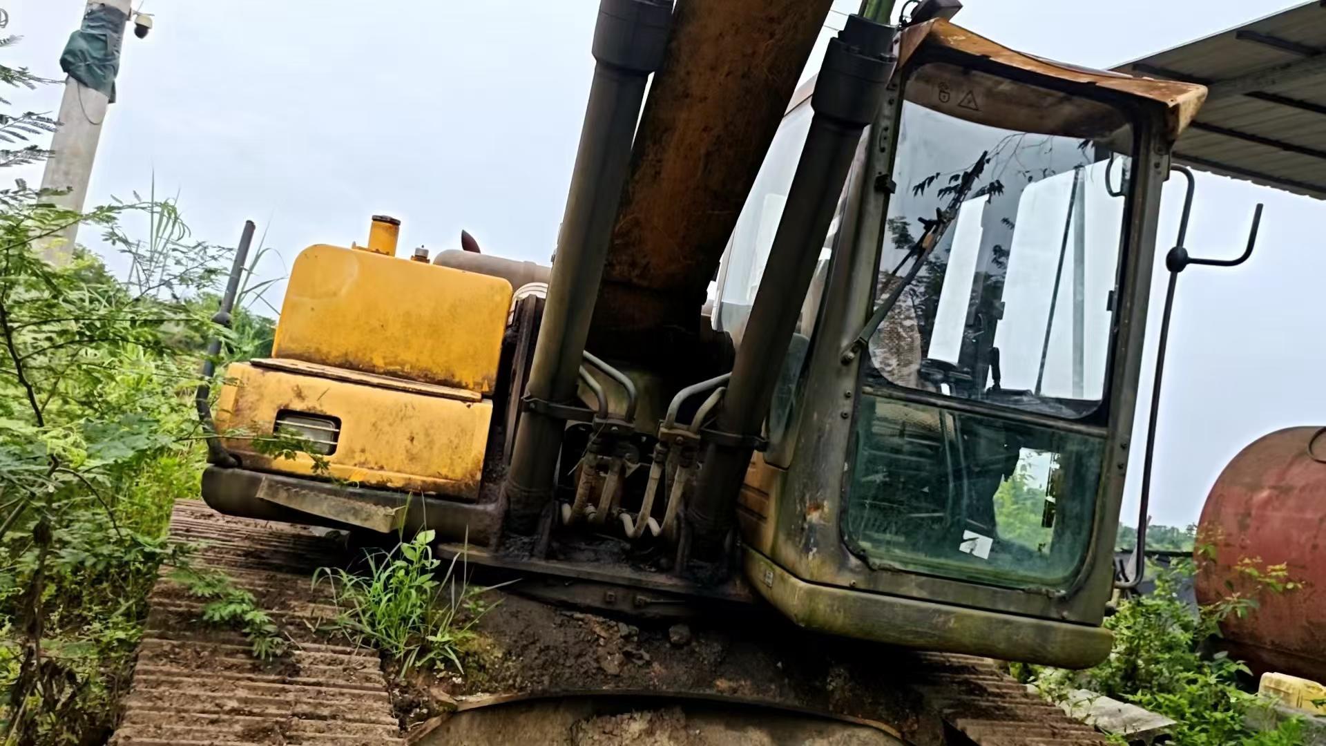 Buy Sany SY215C Used Excavator / 3