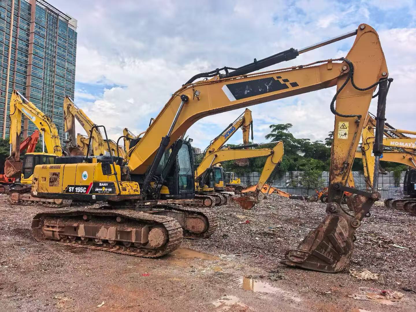 Buy Sany SY195C Used Excavator / 2