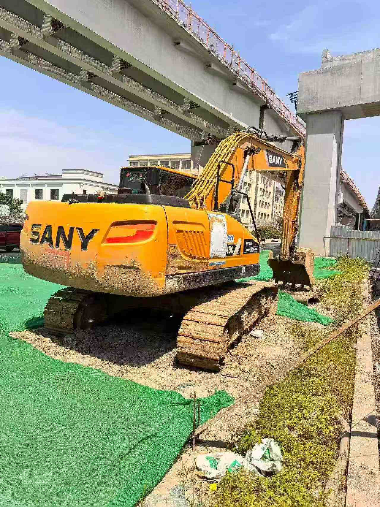 Buy Sany SY215C Used Excavator / 2 Buy Sany SY215C Used Excavator / 2