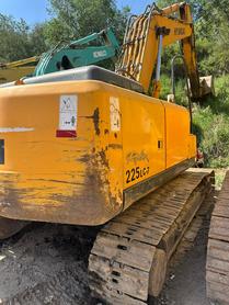 Buy Hyundai R225-7 Used Excavator / 3 Buy Hyundai R225-7 Used Excavator / 3