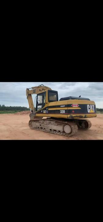 Buy Caterpillar 320V2 Used Excavator / 1
