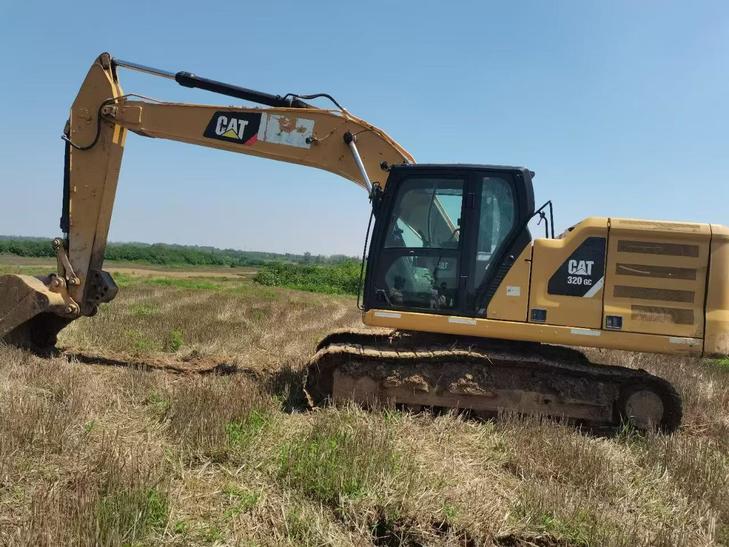 Buy Caterpillar 320GC Used Excavator / 1