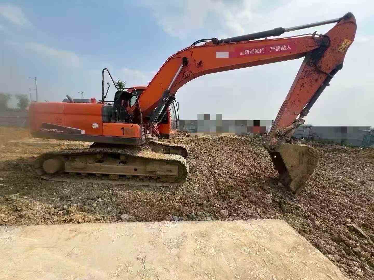 Buy Doosan DH215-7 Used Excavator / 4