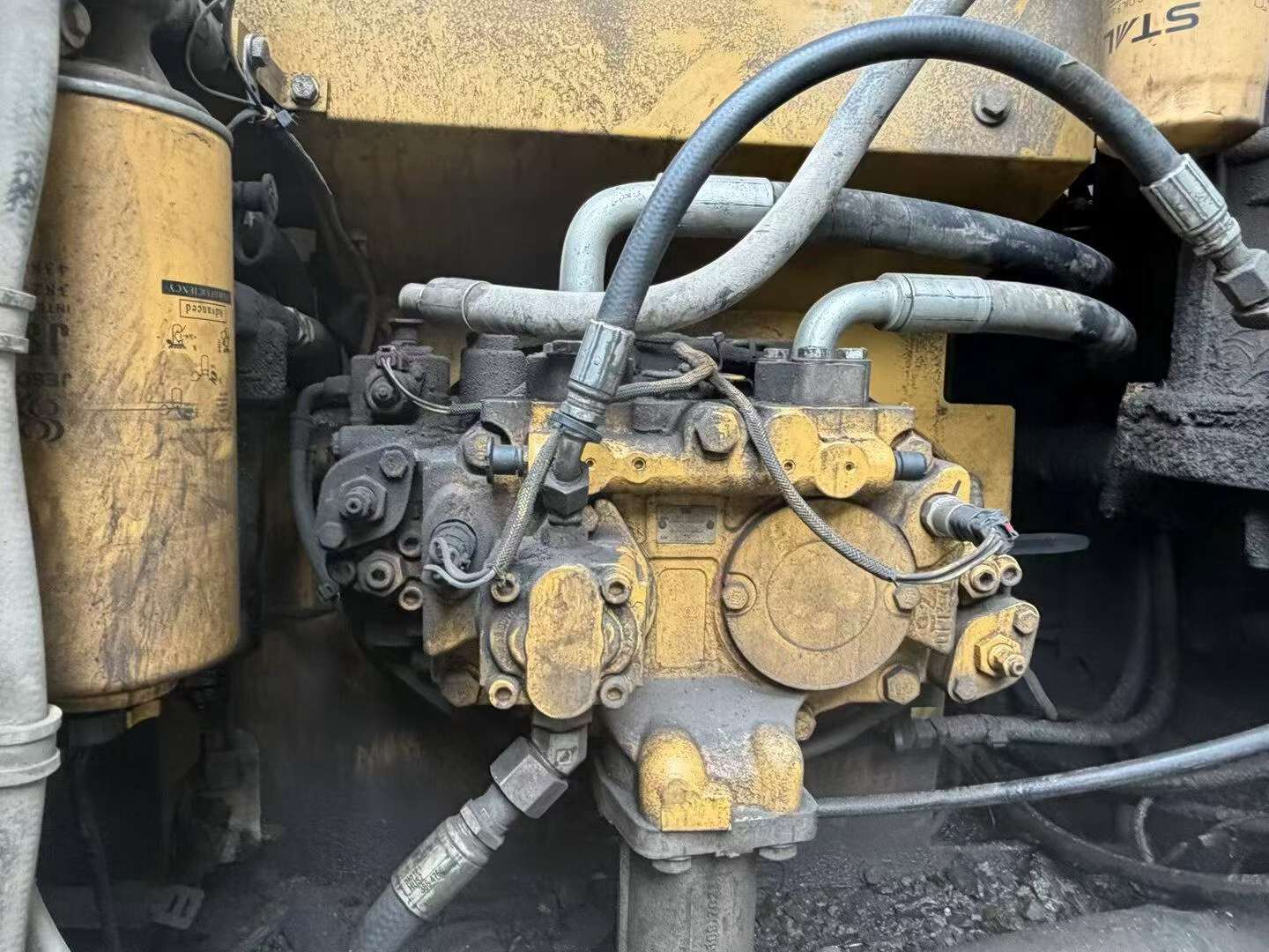 Buy Caterpillar 320D Used Excavator / 5