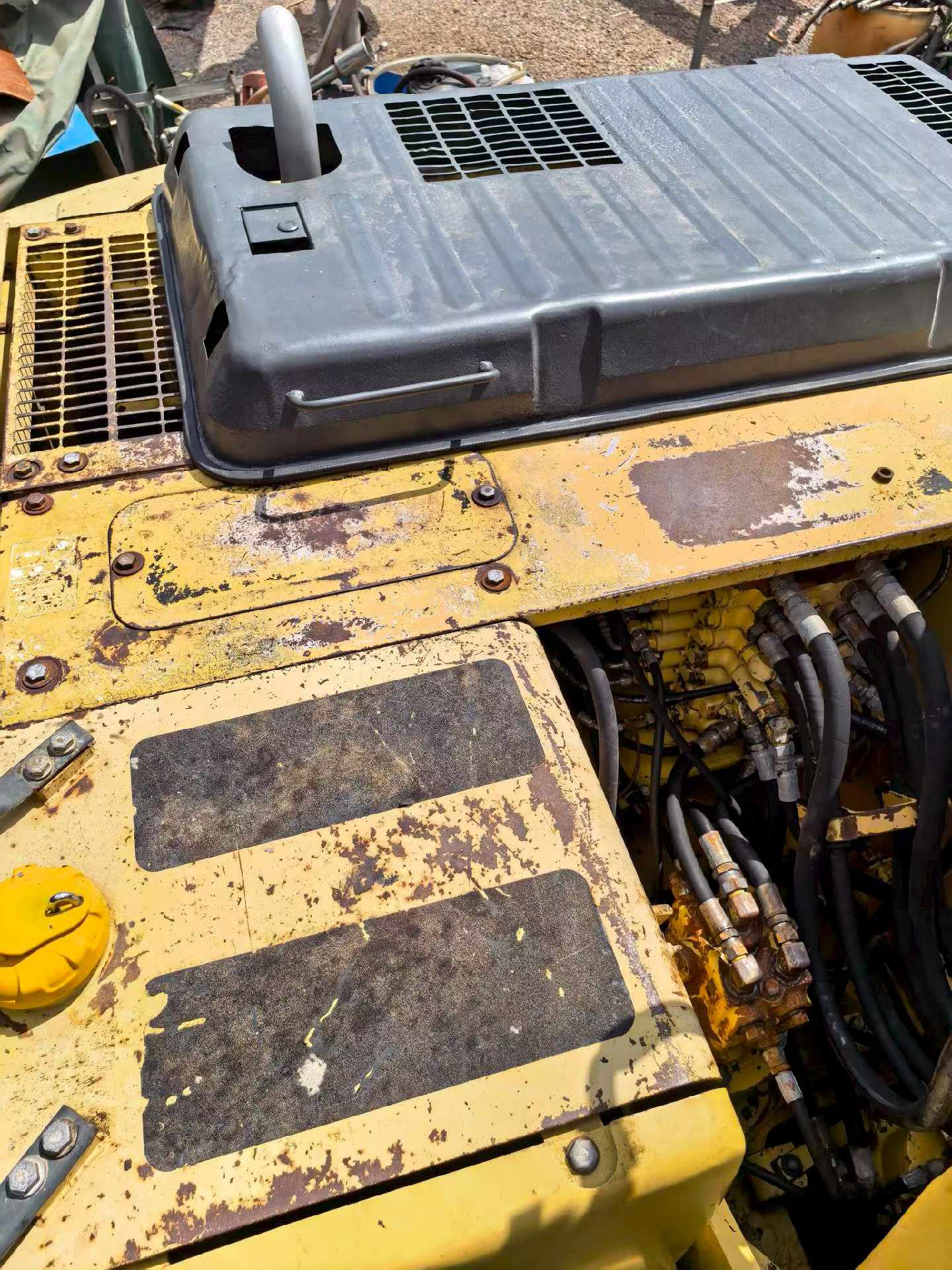 Buy Komatsu PC120-6 Used Excavator / 8 Buy Komatsu PC120-6 Used Excavator / 8