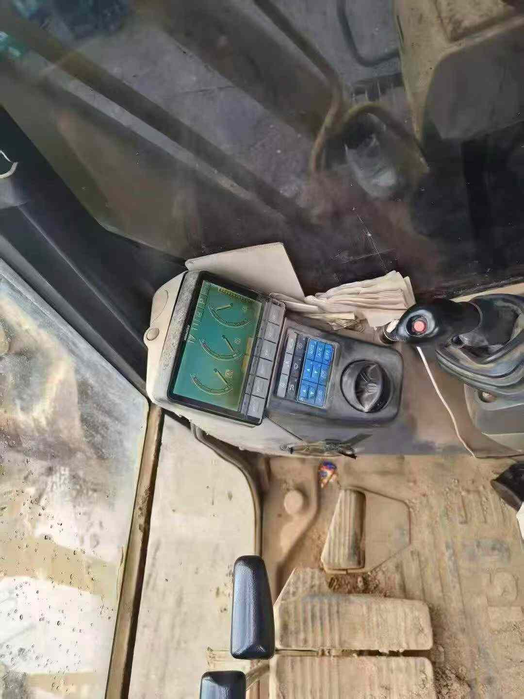 Buy Komatsu PC200-8 Used Excavator / 1