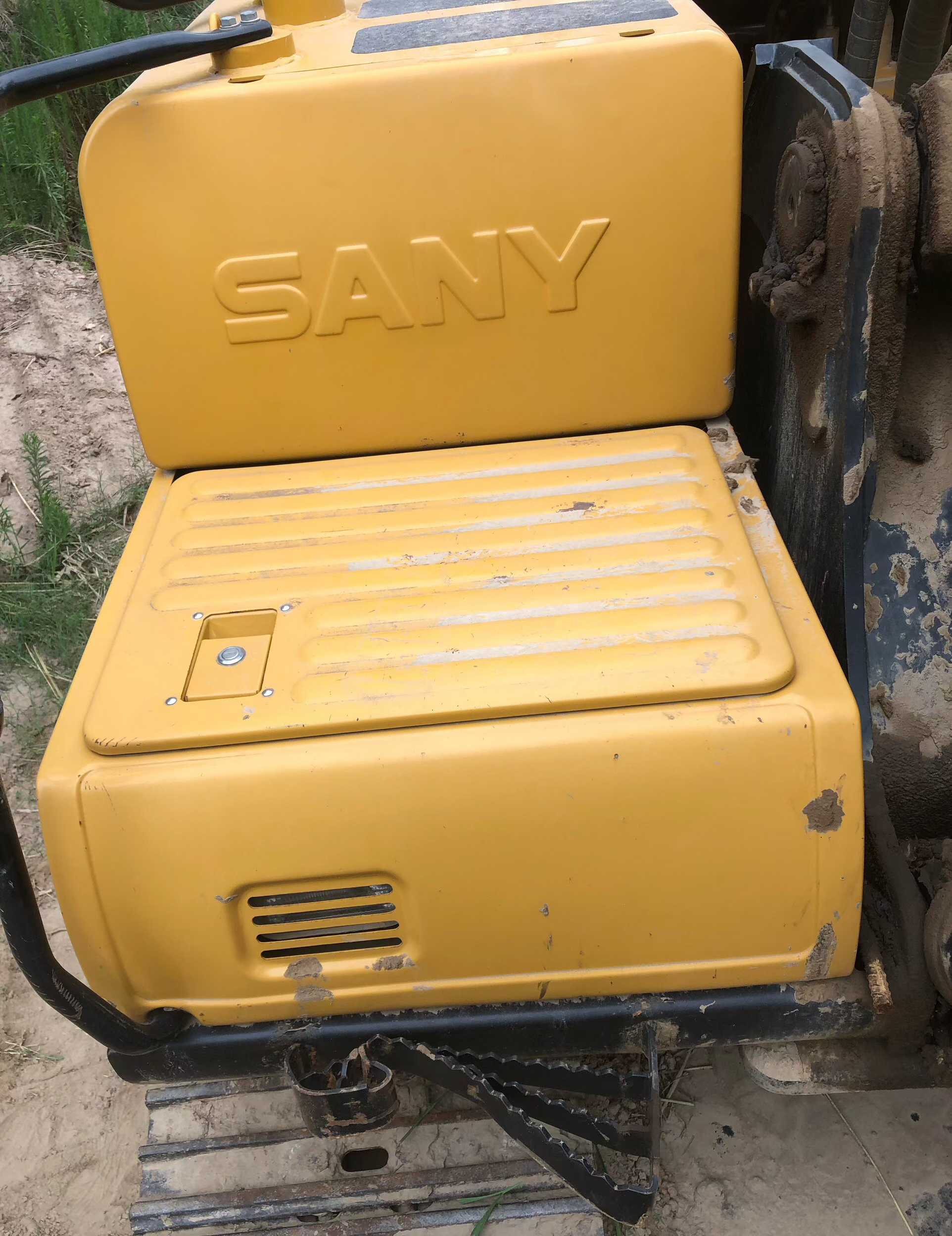 Buy Sany SY200C Used Excavator / 5