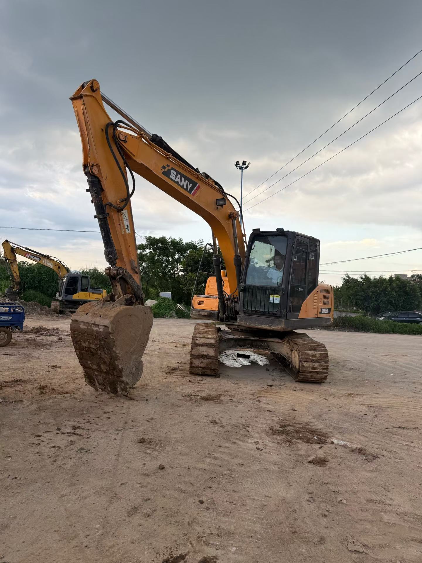 Buy Sany SY135 Used Excavator / 3 Buy Sany SY135 Used Excavator / 3