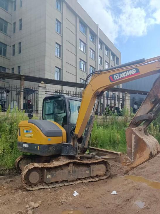 Buy XCMG XE60 Used Excavator / 1