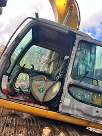 Buy Sumitomo SH200A3 Used Excavator / 4 Buy Sumitomo SH200A3 Used Excavator / 4