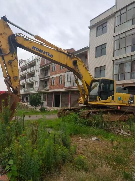 Buy Komatsu PC460LC-8 Used Excavator / 1