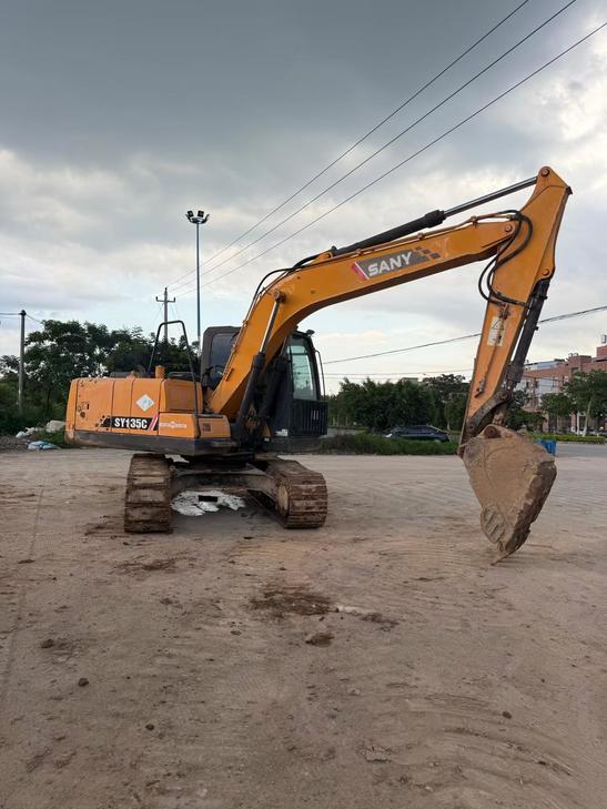 Buy Sany SY135 Used Excavator / 1