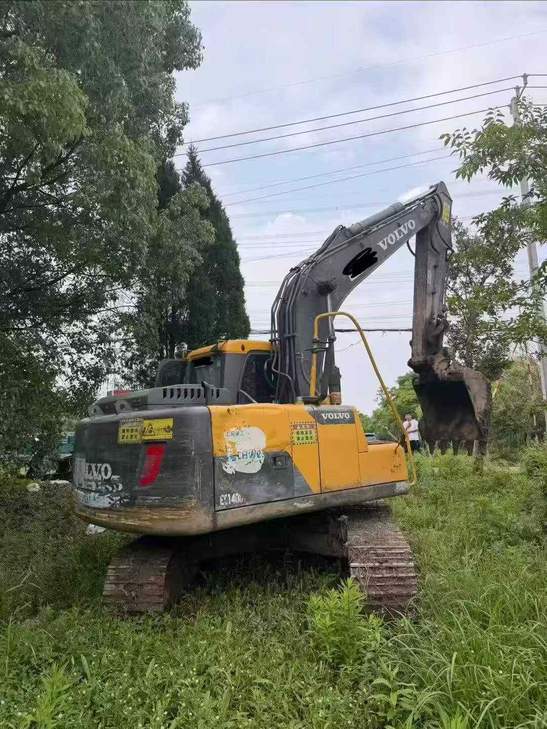 Buy Volvo L120E Used Excavator / 1