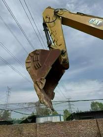 Buy Caterpillar 330B Used Excavator / 5 Buy Caterpillar 330B Used Excavator / 5