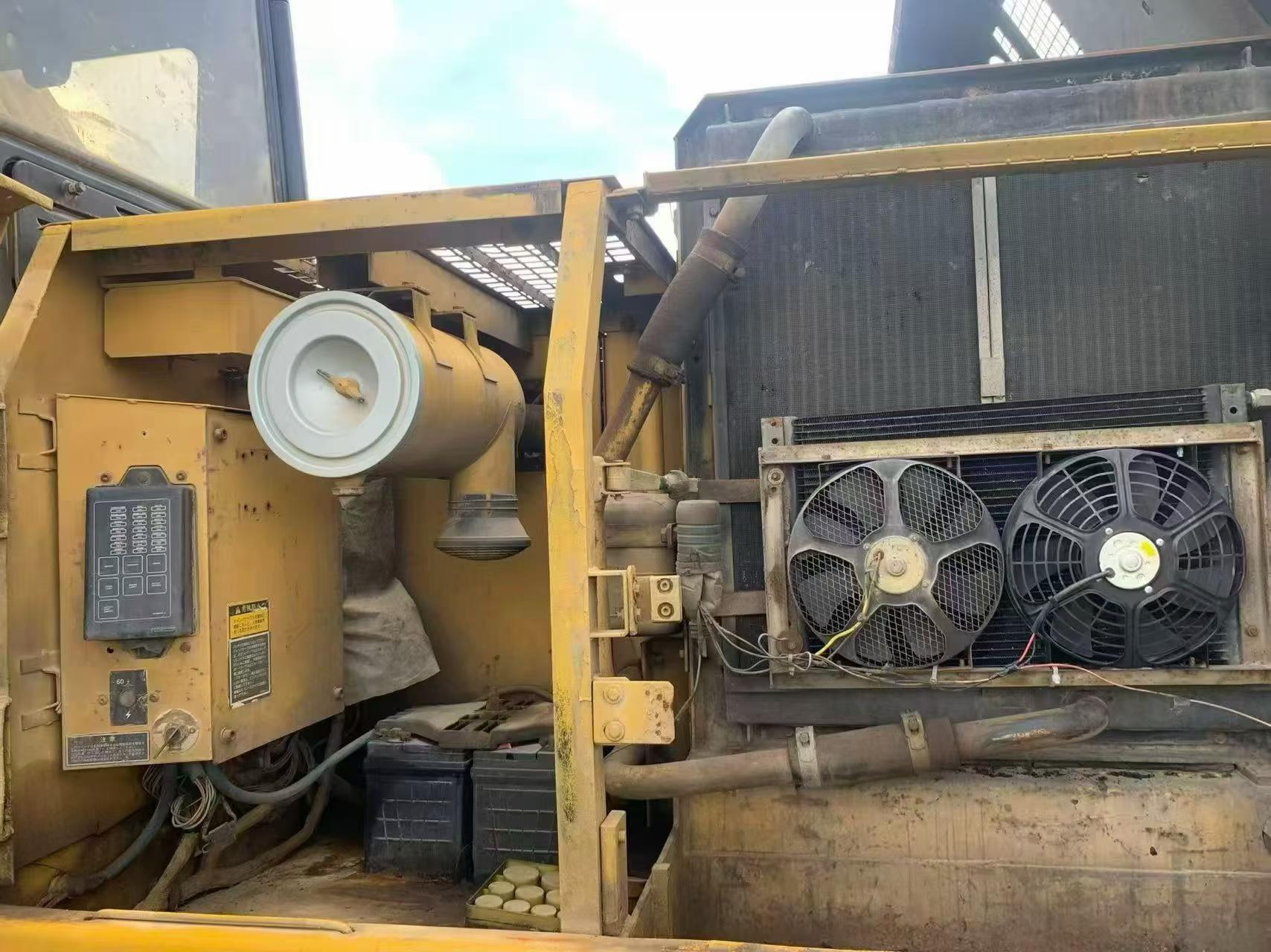 Buy Caterpillar 320V2 Used Excavator / 5 Buy Caterpillar 320V2 Used Excavator / 5