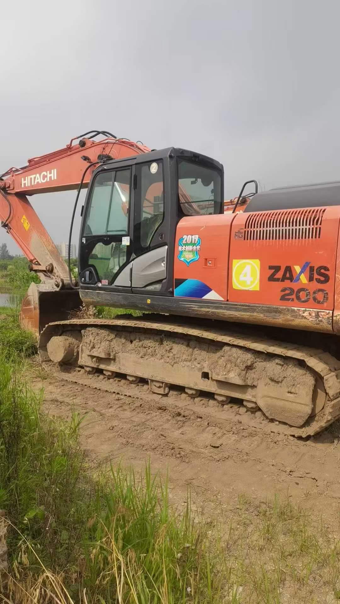 Buy Hitachi EX200 Used Excavator / 7
